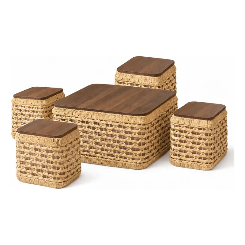 Mesa Centro Rustico Compacto Living Nordico Espacio Reducido Tono Natural Marron Claro Estilo Organico Acabado Calido Textura Ratan Visible Combinacion Madera Look Decorativo Elegante Ambiente
