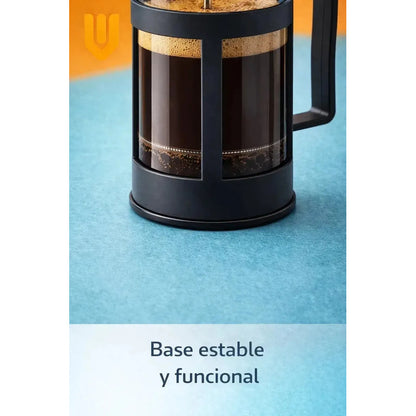 Cafetera Artesanal Sabor Intenso Aroma Natural Hogar Negro Profundo Acabado Mate Textura Suave Estilo Contemporaneo Cocina Moderna Decoracion Elegante Combinable Muebles Visual Limpio