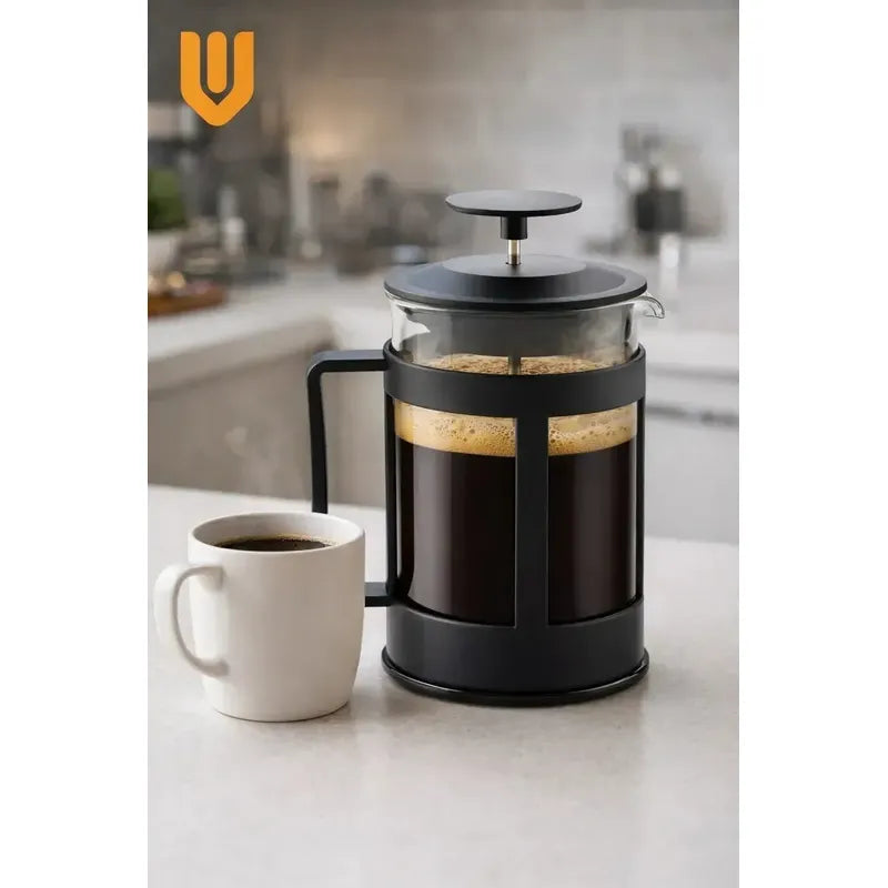 Cafetera Artesanal Sabor Intenso Aroma Natural Hogar Negro Profundo Acabado Mate Textura Suave Estilo Contemporaneo Cocina Moderna Decoracion Elegante Combinable Muebles Visual Limpio