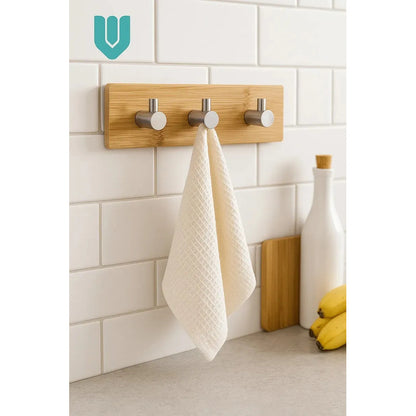 Colgador Pared Bambu Acero Inoxidable Gancho Triple Adhesivo Caramelo Natural Tonalidad Organica Veta Calida Estilo Nordico Decoracion Interior Armonia Espacial